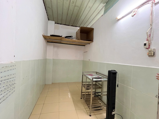 Phòng trọ mùa nhập học: Rẻ thì chật, tiện nghi thì đắt đỏ- Ảnh 3.