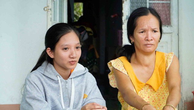 Gia cảnh khốn kh&oacute; của nữ sinh Phan Thị Mến g&aacute;c lại giấc mơ đại học - Ảnh 1.