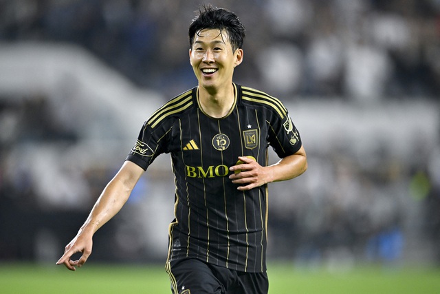 Son Heung-min rực sáng, tương lai của Messi, Busquets và Suarez sắp được quyết định- Ảnh 1.