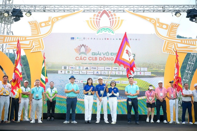 CLB golf họ B&ugrave;i lần đầu ti&ecirc;n v&ocirc; địch kịch t&iacute;nh giải c&aacute;c d&ograve;ng họ - Ảnh 3.