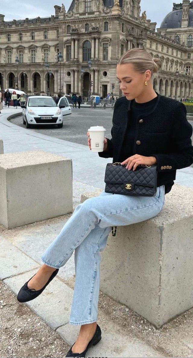 Quần jeans và giày ba lê, sự …