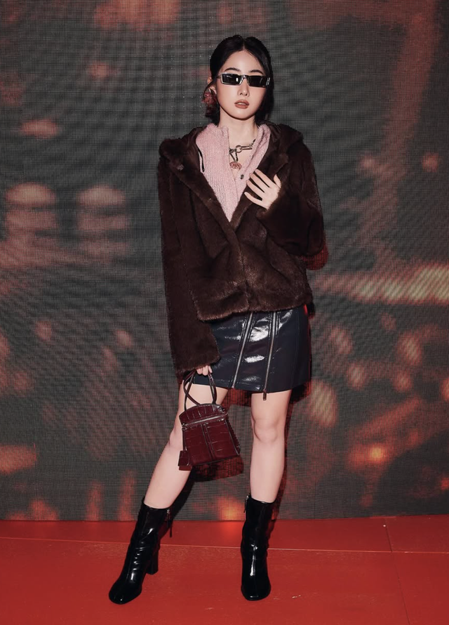 Bốt thời thượng: Nâng tầm phong cách thời trang 24 / 7 chỉ với một bước chân - Ảnh 9. Bốt thời thượng: Nâng tầm phong cách thời trang 24 / 7 chỉ với một bước chân - Ảnh 9.