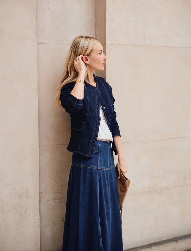 Chân váy cổ điển trở lại, đẹp từ công sở đến đường phố- Ảnh 7.