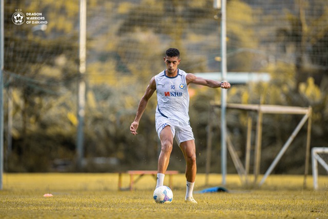 Hàng thủ 'khủng' cao gần 1,9 m: Điểm tựa mới của đội tuyển Việt Nam- Ảnh 1. Hàng thủ 'khủng' cao gần 1,9 m: Điểm tựa mới của đội tuyển Việt Nam- Ảnh 1.