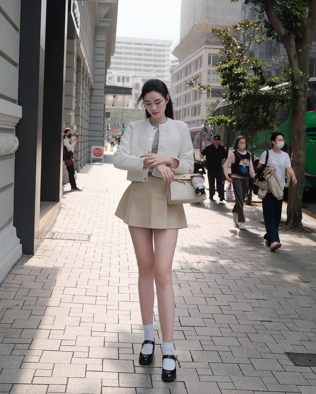 Tự tin ‘thăng hạng’ phong cách với những bản phối cùng áo dạ tweed- Ảnh 6.