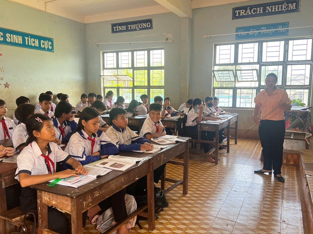 Ước mơ thay đổi giáo dục vùng biên từ những ngôi trường nội trú  - Ảnh 1.