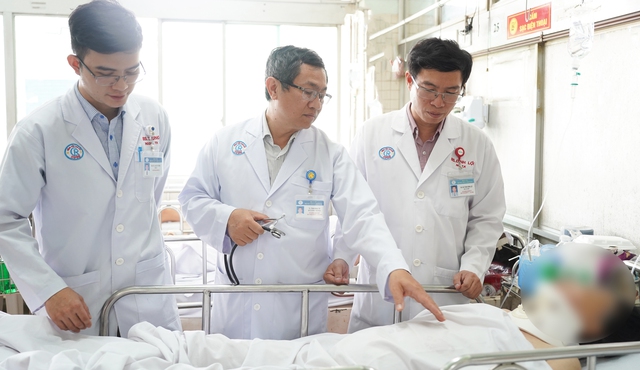 Bệnh viện Chợ Rẫy thông tin tình hình 2 mẹ con bị đạn bắn ở Tây Ninh - Ảnh 1.