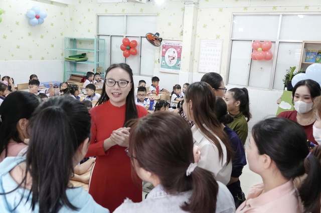 Tôn nghiêm trong giáo dục: Không thể tách rời văn hóa gia đình - Ảnh 2.