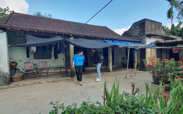 'Mẹ' 83 tuổi nuôi học trò miền ngược được tặng nhà tiếp tục …nuôi 'con'- Ảnh 1.