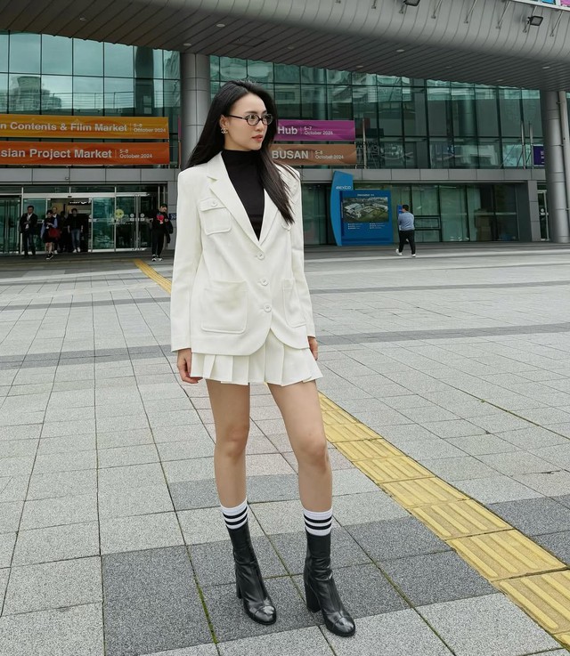 Áo blazer, 'chiếc chìa khóa vàng' cho vẻ ngoài thanh lịch - Ảnh 7.