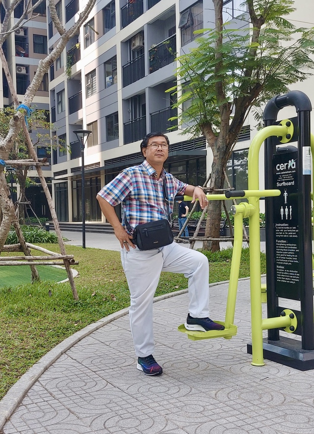 Người quay phim đ&aacute;m cưới đa năng g&acirc;y sốt mạng x&atilde; hội với t&agrave;i năng vượt trội - Ảnh 3.