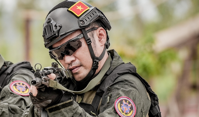 Tiến Luật nói gì khi bị đánh vỏ chai vào đầu trong show thực tế?  - Ảnh 1.