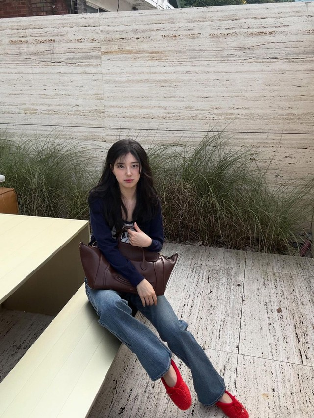 Suzy và Lisa (Black…