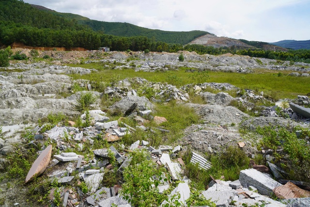 B&atilde;i thải bột đ&aacute; g&acirc;y &ocirc; nhiễm m&ocirc;i trường- Ảnh 4.