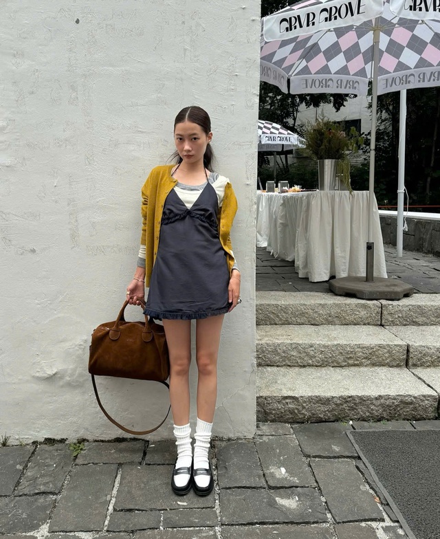 Kiểu áo khoác 'quốc dân' mỗi khi trời vào thu - Ảnh 8.