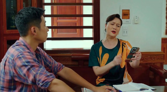 

Cảnh phim Có anh, nơi ấy bình yên có nghệ sĩ Vân Dung tham gia  