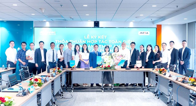 ABBANK hợp tác MISA, thúc đẩy hệ sinh thái tài chính số cho doanh nghiệp SME - Ảnh 2.