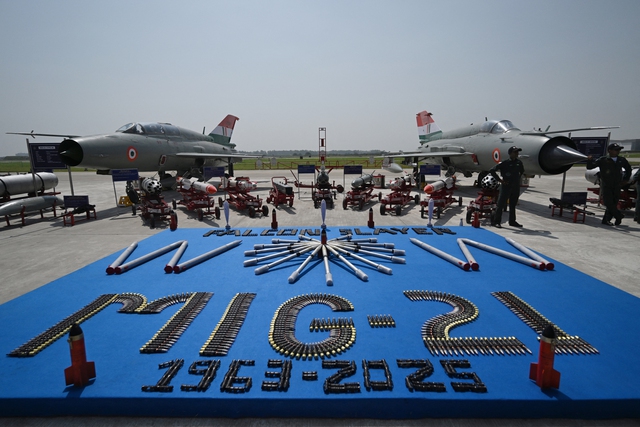 Ấn Độ chính thức lọai biên tiêm kích MiG - 21 sau hơn 60 năm phục vụ - Ảnh 1. Ấn Độ chính thức lọai biên tiêm kích MiG - 21 sau hơn 60 năm phục vụ - Ảnh 1.