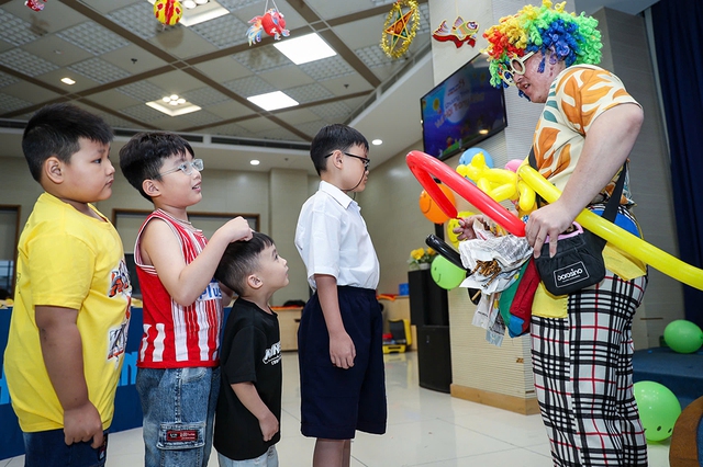 Vui Hội trăng rằm v&agrave; nụ cười trẻ em tại t&ograve;a soạn Thanh Ni&ecirc;n - Ảnh 3.