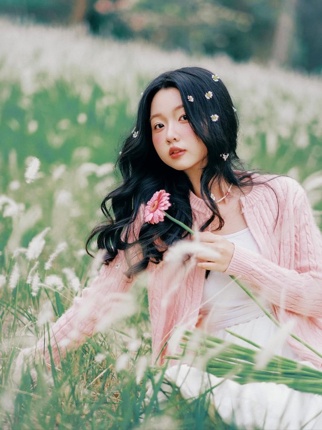 Lên đồ ngày lạnh, sành điệu bất ngờ với áo cardigan- Ảnh 9.