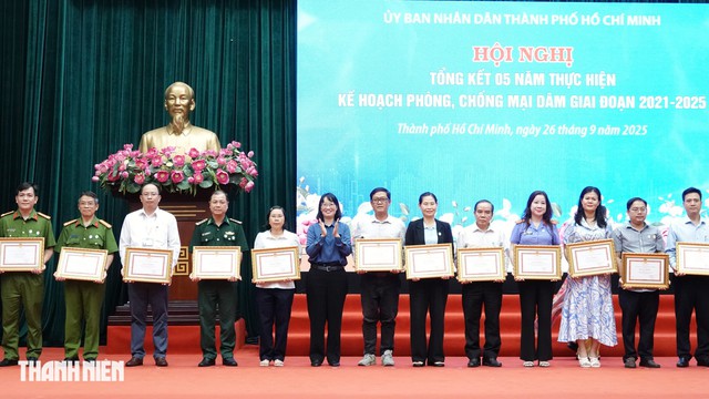 Công an TP.HCM triệt xóa nhiều đường dây mại dâm liên quan người mẫu, hoa hậu - Ảnh 3.