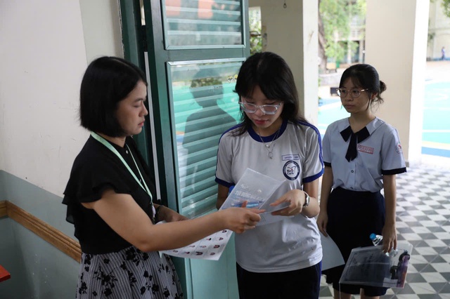 Thi tốt nghiệp THPT 2026: Bộ …