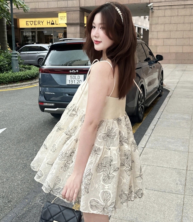 Váy suông thanh lịch và tôn dáng thướt tha, nhìn thấy là yêu- Ảnh 2.