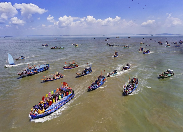 Lễ hội Nghinh Ông Cần Giờ 2025: Di sản 'tết biển' trăm năm- Ảnh 1.