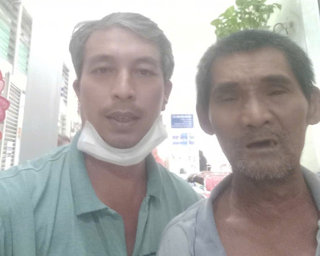 Người lạ túc trực 24/24 bên 'hiệp sĩ Mi…
