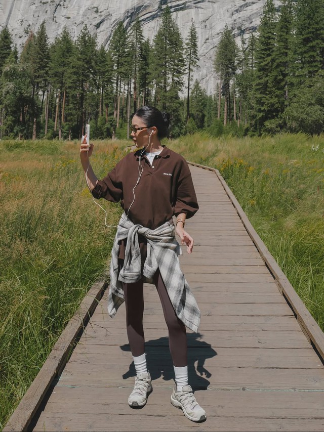 Biến hóa phong cách từ thanh lịch đến năng động với áo polo dệt kim- Ảnh 6.