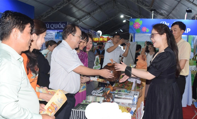 Ngày hội du lịch, xúc tiến th…