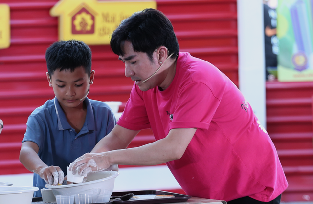 Lý do khiến Quang Hà khóc nghẹn trên truyền hình - Ảnh 2.