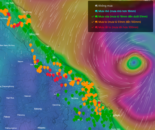 Bão số 10 mạnh cấp 12, từ Thanh Hóa - Quảng Ngãi biển động dữ dội- Ảnh 2. Bão số 10 mạnh cấp 12, từ Thanh Hóa - Quảng Ngãi biển động dữ dội- Ảnh 2.