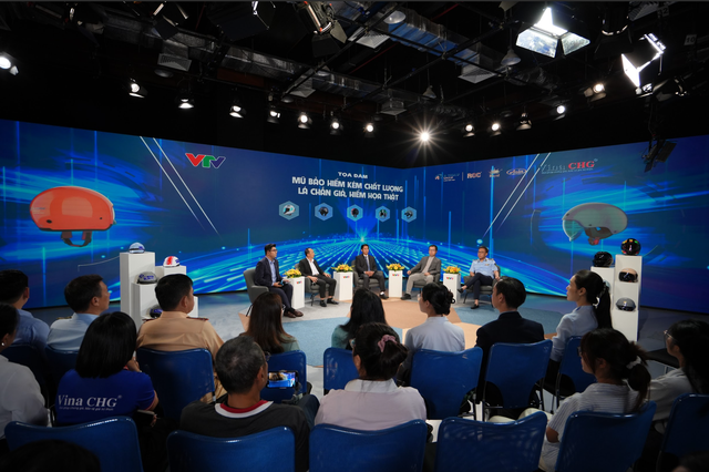 Mũ bảo hiểm giá 30.000 - 40.000 đồng: Lá chắn giả, hiểm họa thật - Ảnh 4.