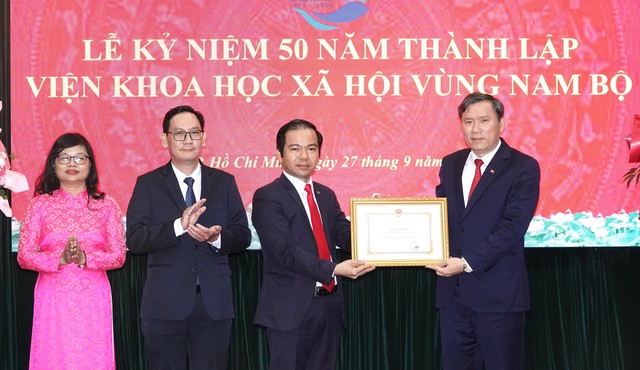 Viện Khoa học xã hội vùng Nam bộ kỷ niệm 50 năm thành lập- Ảnh 2. Viện Khoa học xã hội vùng Nam bộ kỷ niệm 50 năm thành lập- Ảnh 2.