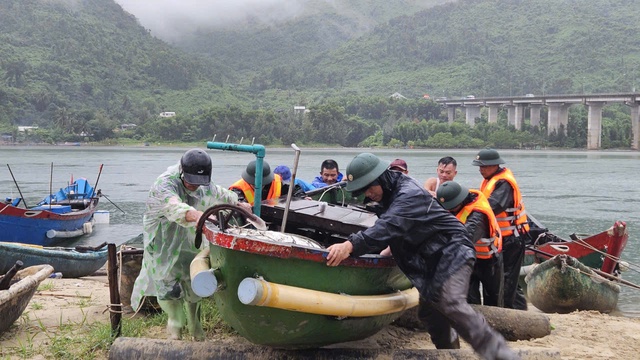 Nhiều khách sạn Huế mở cửa miễn phí cho người dân trú tránh bão số 10 - Ảnh 3.