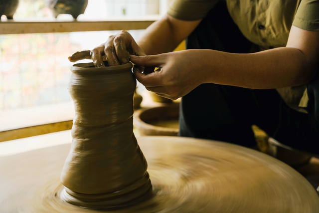 Làng gốm hơn 500 năm tuổi được vinh danh 'Điểm du lịch cộng đồng tốt nhất'- Ảnh 2. Làng gốm hơn 500 năm tuổi được vinh danh 'Điểm du lịch cộng đồng tốt nhất'- Ảnh 2.