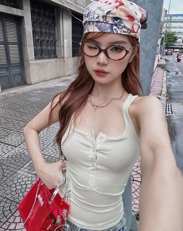 Phong cách đời thường thêm ấn tượng với phụ kiện tóc- Ảnh 8.