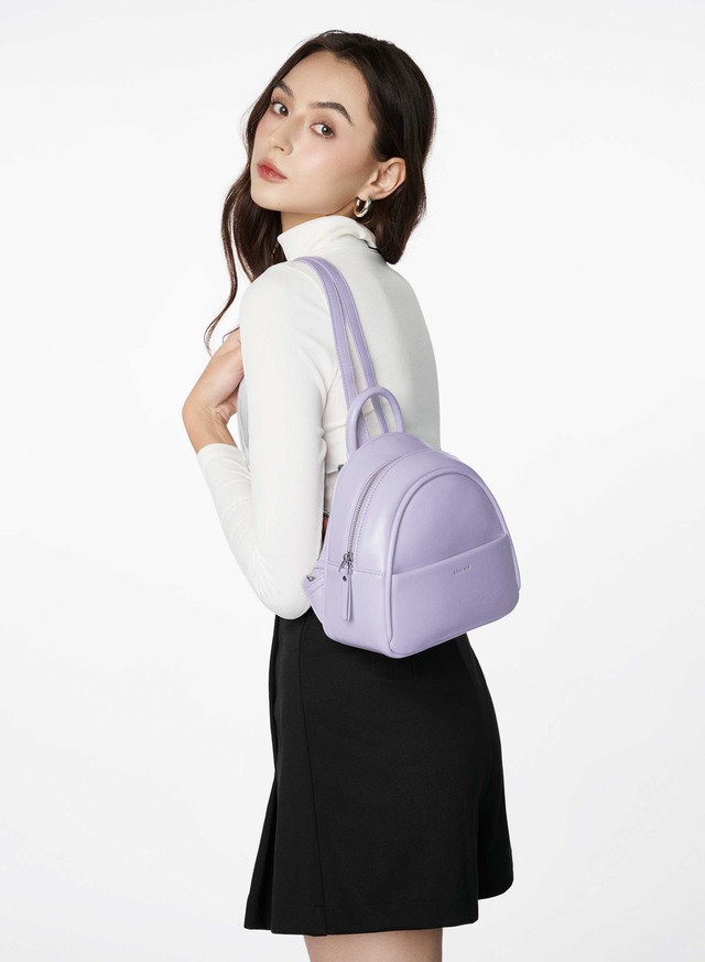 Hô biến phong cách đơn điệu thành ấn tượng với túi xách- Ảnh 8.