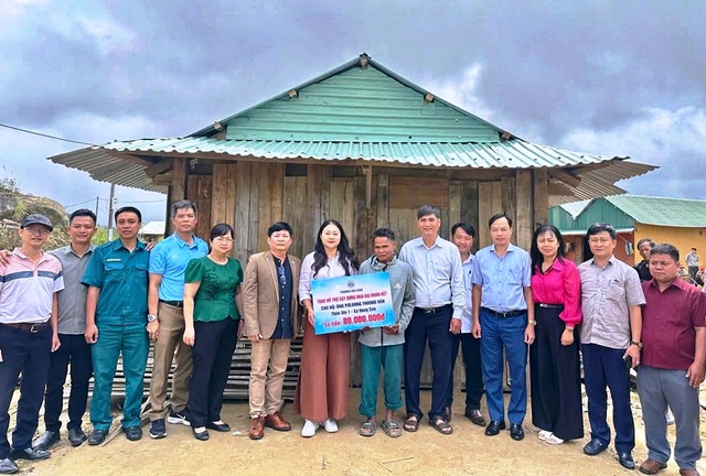 Hỗ trợ miền núi: Kết nghĩa giữa phường miền xuôi và xã miền ngược tại Đà Nẵng - Ảnh 2. Hỗ trợ miền núi: Kết nghĩa giữa phường miền xuôi và xã miền ngược tại Đà Nẵng - Ảnh 2.