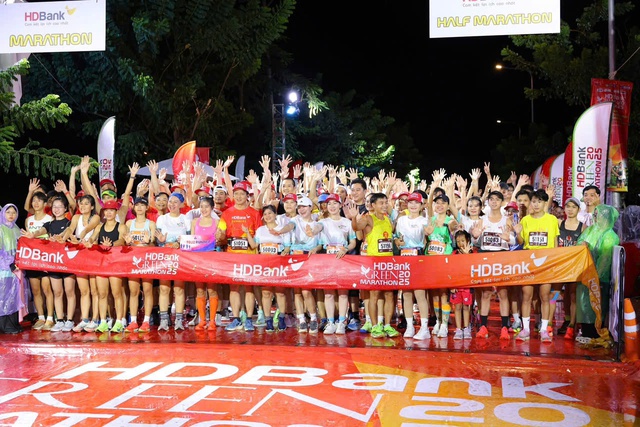 Sốc với kỷ lục mới được lập s&acirc;u tại giải quốc tế Green Marathon 2025- Ảnh 3.