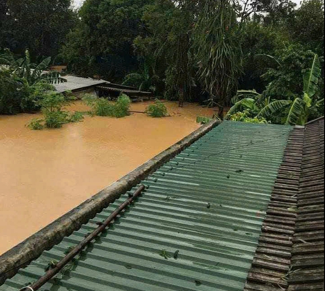 Những đứa con xa xứ mong gia đ&igrave;nh b&igrave;nh y&ecirc;n sau cơn b&atilde;o Bualoi- Ảnh 2.