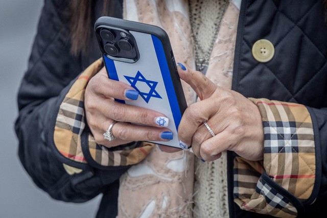 Hàng trăm người Israel được g…