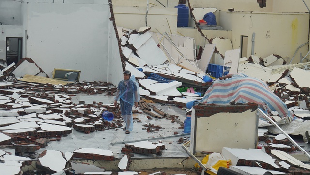 19 Người chết bão số 10 và thiệt hại nặng nề trên cả nước - Ảnh 1. 19 Người chết bão số 10 và thiệt hại nặng nề trên cả nước - Ảnh 1.