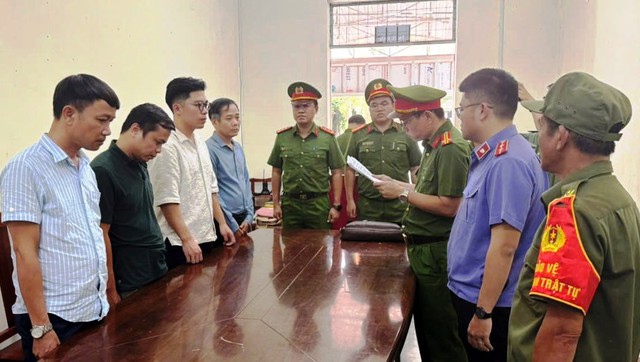 Vụ đấu giá mỏ cát tăng 306 lần: Khởi tố tổng giám đốc cùng 5 thuộc cấp - Ảnh 1. Vụ đấu giá mỏ cát tăng 306 lần: Khởi tố tổng giám đốc cùng 5 thuộc cấp - Ảnh 1.