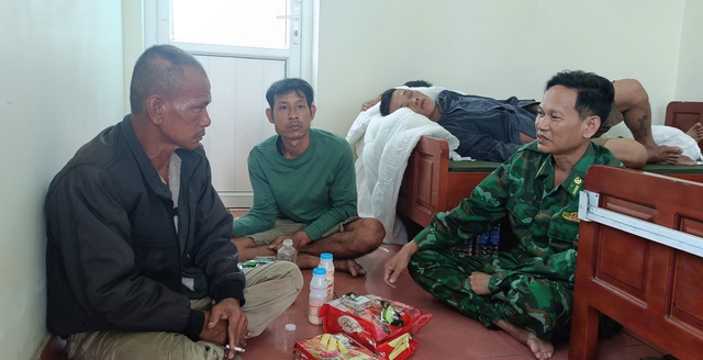 Quảng Trị: 2 thi thể dạt vào bờ biển, gần vị trí phát hiện tàu đắm- Ảnh 2. Quảng Trị: 2 thi thể dạt vào bờ biển, gần vị trí phát hiện tàu đắm- Ảnh 2.