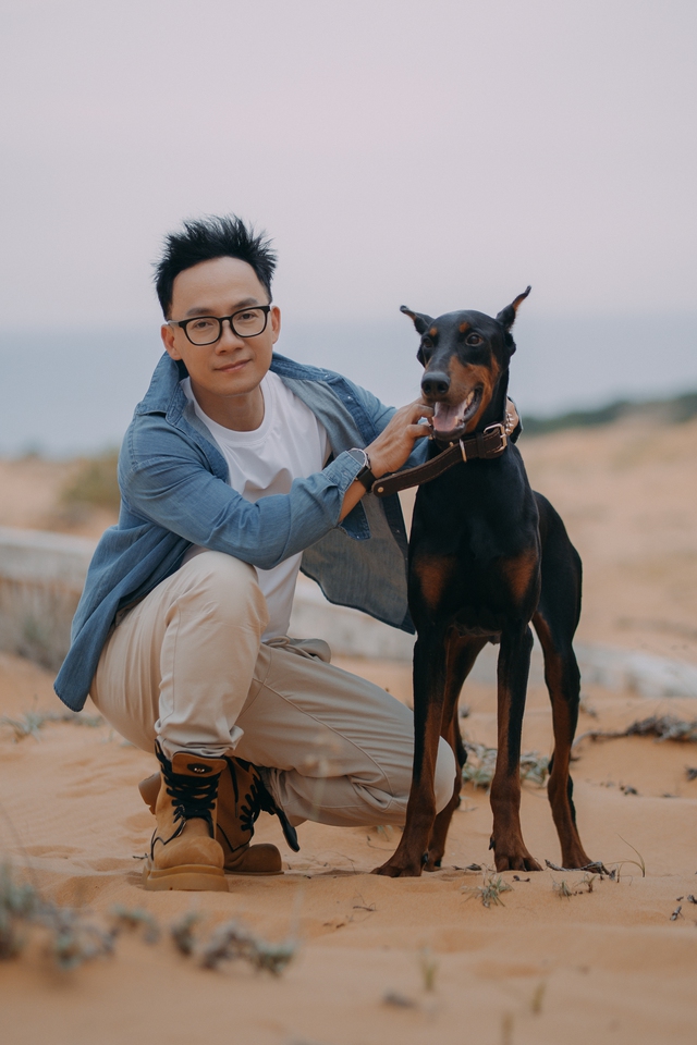 Vợ kém 10 tuổi tiết lộ cuộc sống hôn nhân rapper Đinh Tiến Đạt - Ảnh 1.