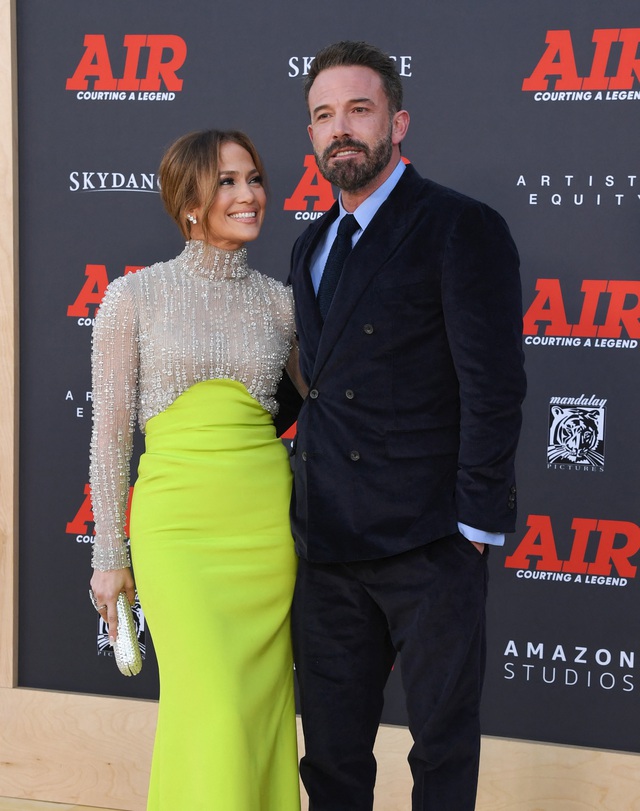 Jennifer Lopez kể cuộc sống mới sau ly h&ocirc;n Ben Affleck - Ảnh 3.