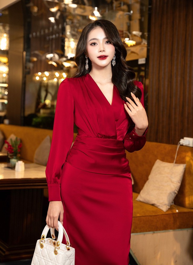 Bí quyết diện đồ lụa chuẩn sang, 'ăn gian' vóc dáng- Ảnh 2. Bí quyết diện đồ lụa chuẩn sang, 'ăn gian' vóc dáng- Ảnh 2.