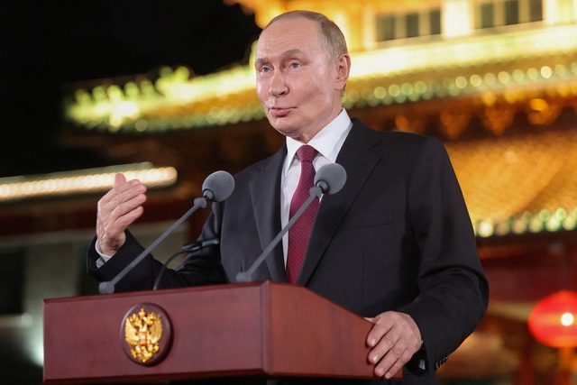 Putin sẵn sàng gặp Zelensky tại Moscow: Cơ hội hòa bình cho Ukraine - Ảnh 1. Putin sẵn sàng gặp Zelensky tại Moscow: Cơ hội hòa bình cho Ukraine - Ảnh 1.